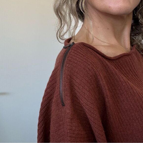 Vince Ribbed Cashmere Blend Poncho in Henna - Picture 12 of 15